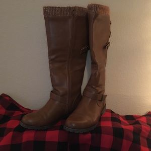***CYBER MONDAY**** Brown Faux sweater top zip up boots